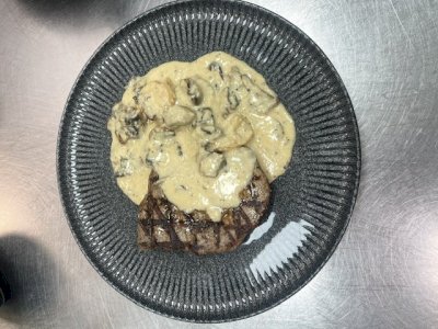 SURF&TURF FILET PUR MET SCAMPi EN CHAMPIGNON SAUS